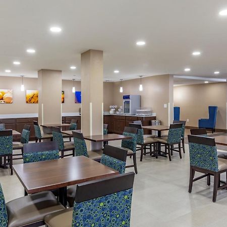 Quality Inn & Suites Spring Lake - Fayetteville Near Fort Bragg Extérieur photo