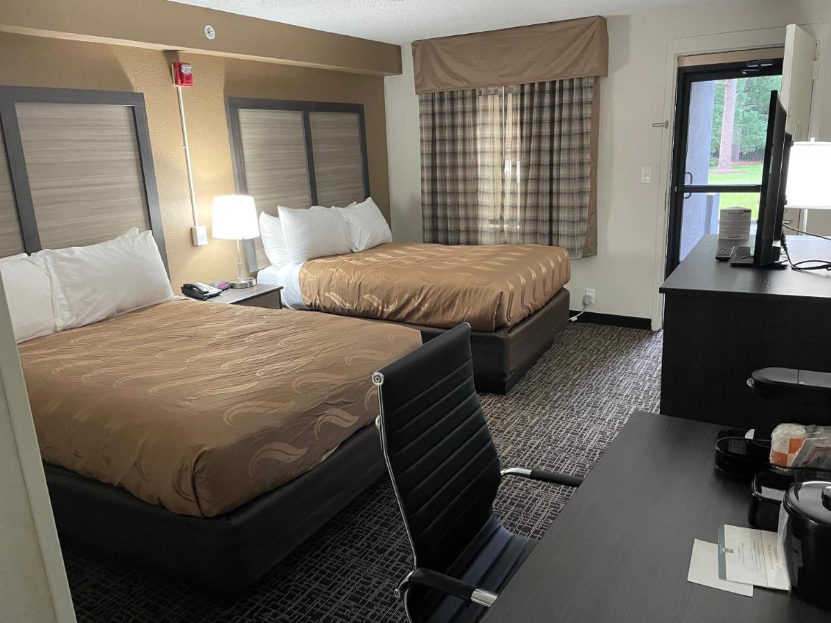 Quality Inn & Suites Spring Lake - Fayetteville Near Fort Bragg Extérieur photo