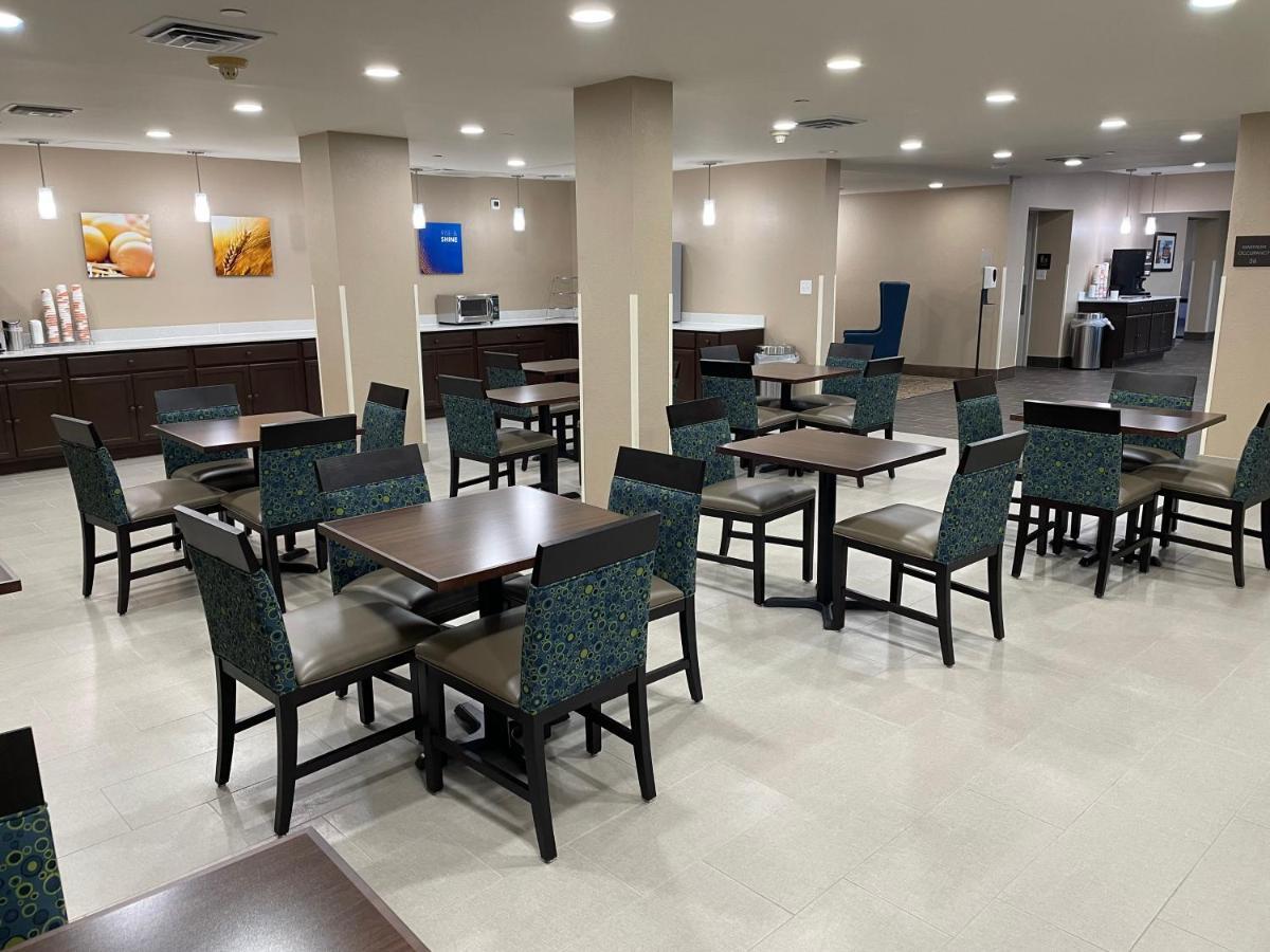 Quality Inn & Suites Spring Lake - Fayetteville Near Fort Bragg Extérieur photo