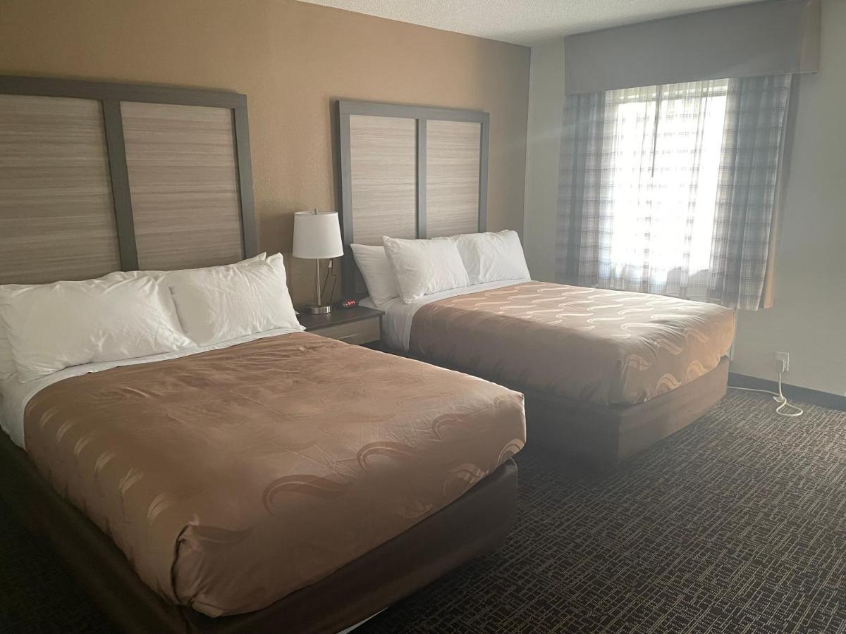 Quality Inn & Suites Spring Lake - Fayetteville Near Fort Bragg Extérieur photo