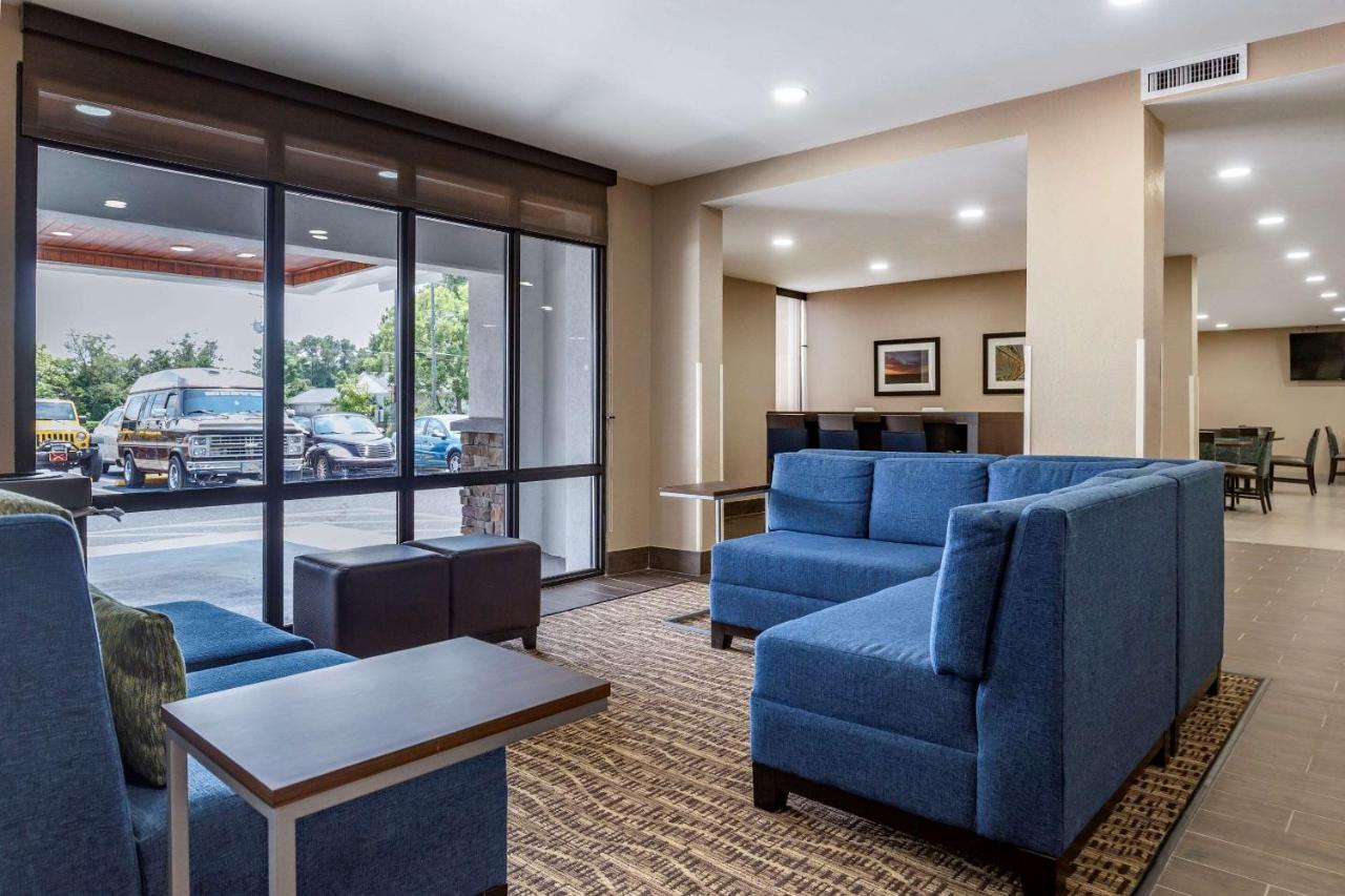Quality Inn & Suites Spring Lake - Fayetteville Near Fort Bragg Extérieur photo