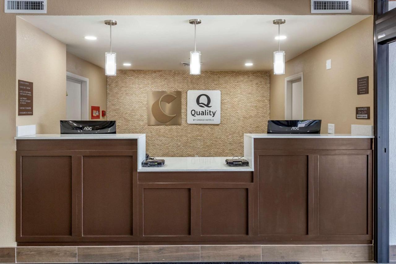 Quality Inn & Suites Spring Lake - Fayetteville Near Fort Bragg Extérieur photo