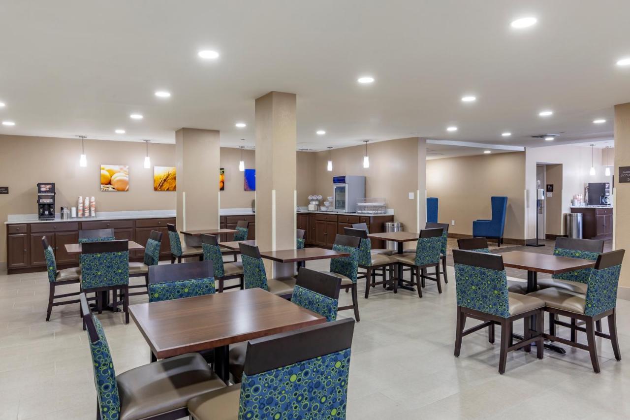 Quality Inn & Suites Spring Lake - Fayetteville Near Fort Bragg Extérieur photo