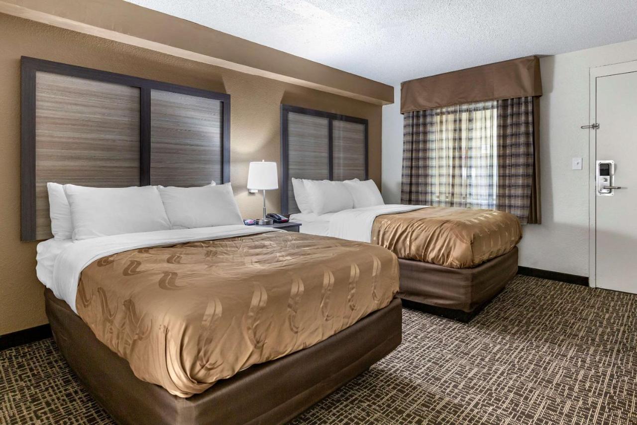 Quality Inn & Suites Spring Lake - Fayetteville Near Fort Bragg Extérieur photo