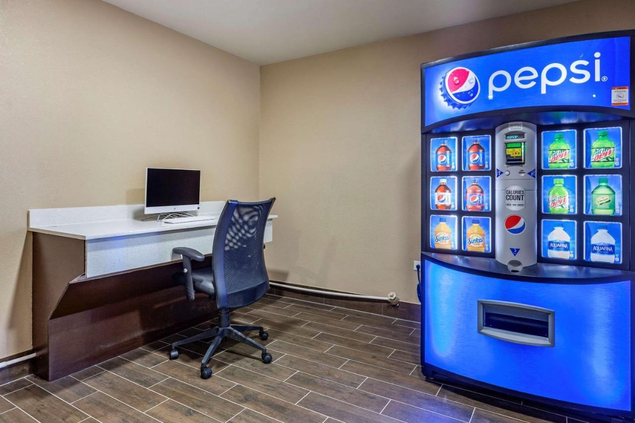 Quality Inn & Suites Spring Lake - Fayetteville Near Fort Bragg Extérieur photo